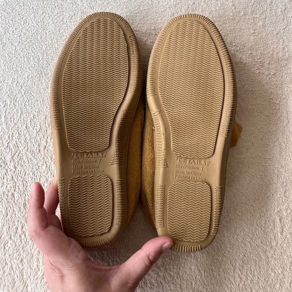 NWT Genuine Suede Moccasin Slippers 7 - Picture 14 of 14